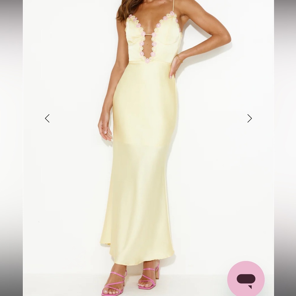 DAISY FRIENDSHIP SATIN MAXI DRESS YELLOW - Picture 3 of 13